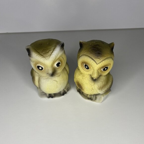 Ceramic Owl Pair of Salt & Pepper Shakers, Vintage - Picture 8 of 10